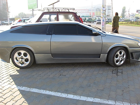  race wheels pimped that car up to complete unrecognizability Russian 