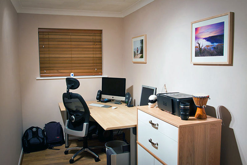 18. Tiny room home office