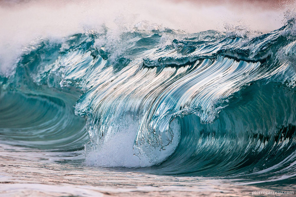 Ocean waves frozen in time