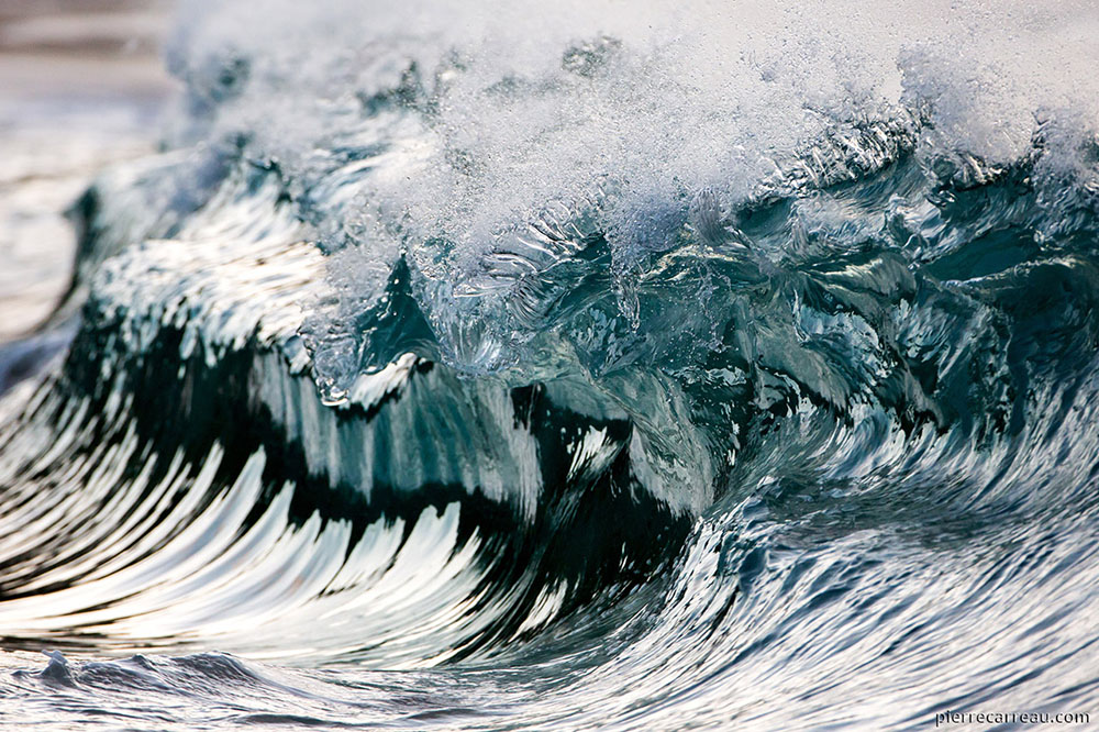 Ocean waves frozen in time