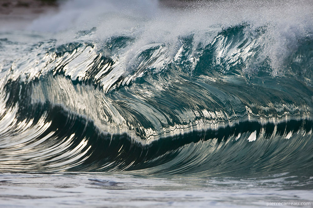 Ocean waves frozen in time