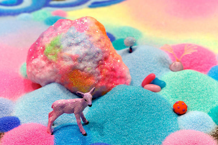 Spectacular glitter and sugar floor installations