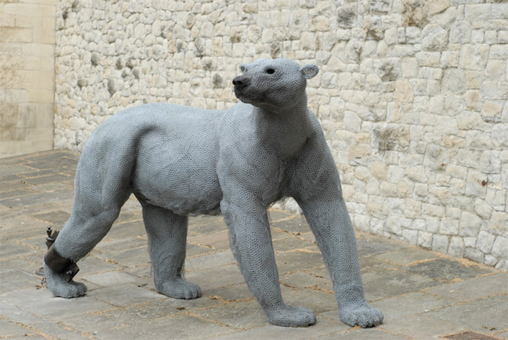 Galvanized wire animal sculptures