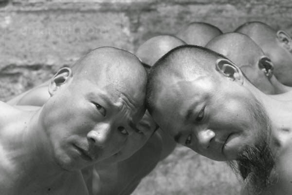 Shaolin-Monks-Training-16