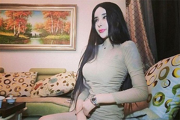 15-Year-Old Chinese Girl Has Extreme Plastic Surgery And Social Network