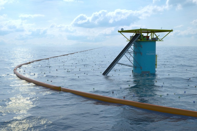 Student invented first system of cleaning the oceans