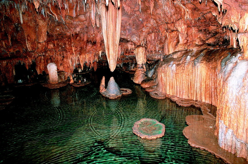 16. Onondaga Cave, Missouri