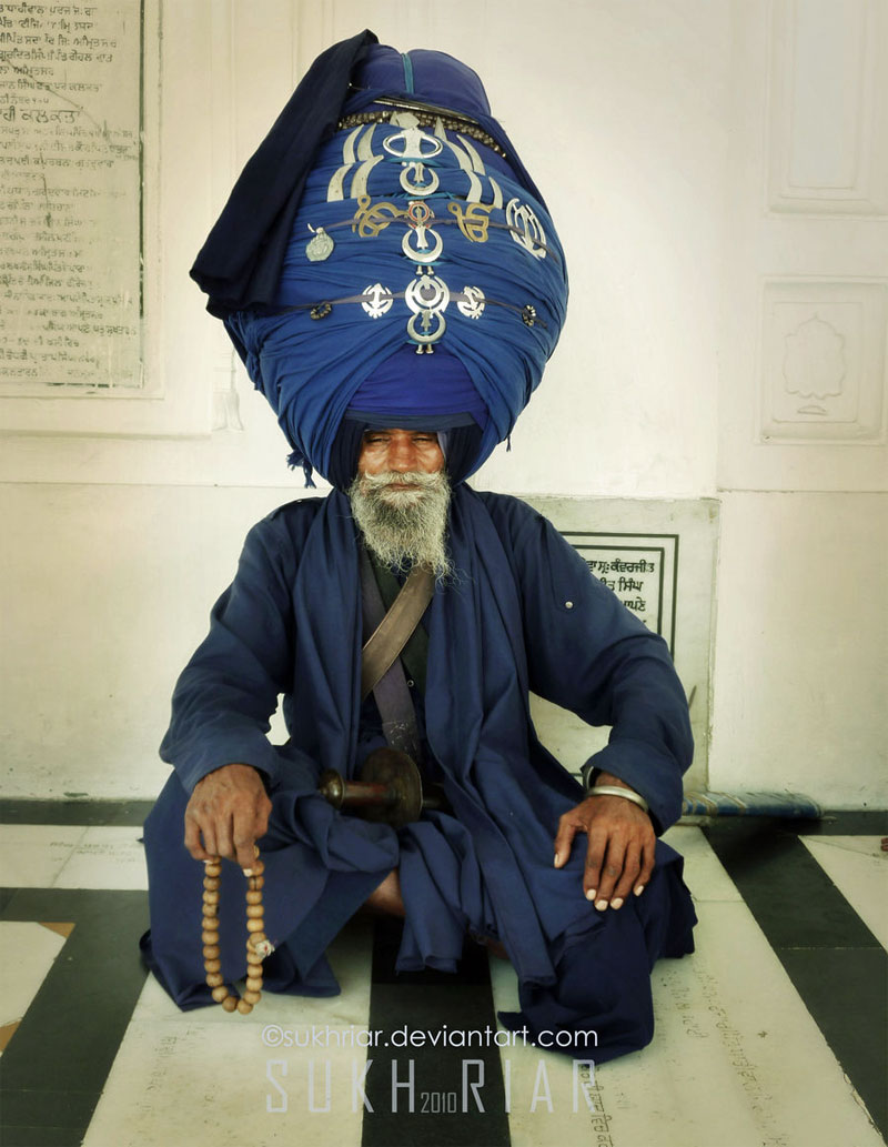 big turban of nihang singh
