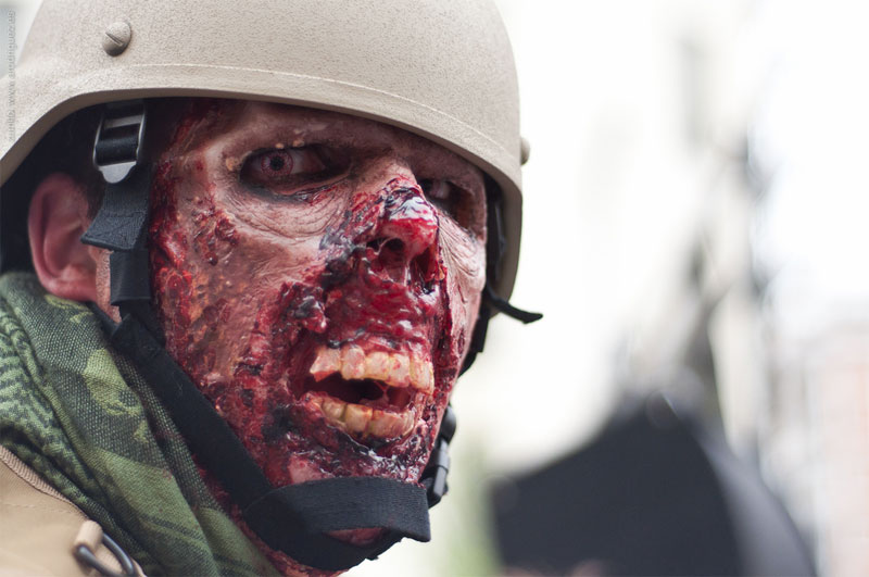 8. Military zombie makeup and costume. Madrid 2011. Photo bu Zumito
