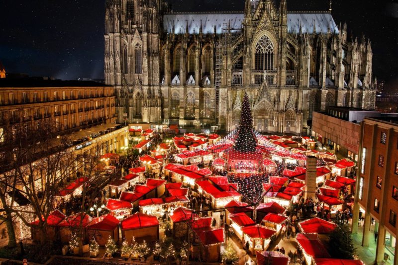 5. The Christmas atmosphere and Cologne Christmas market